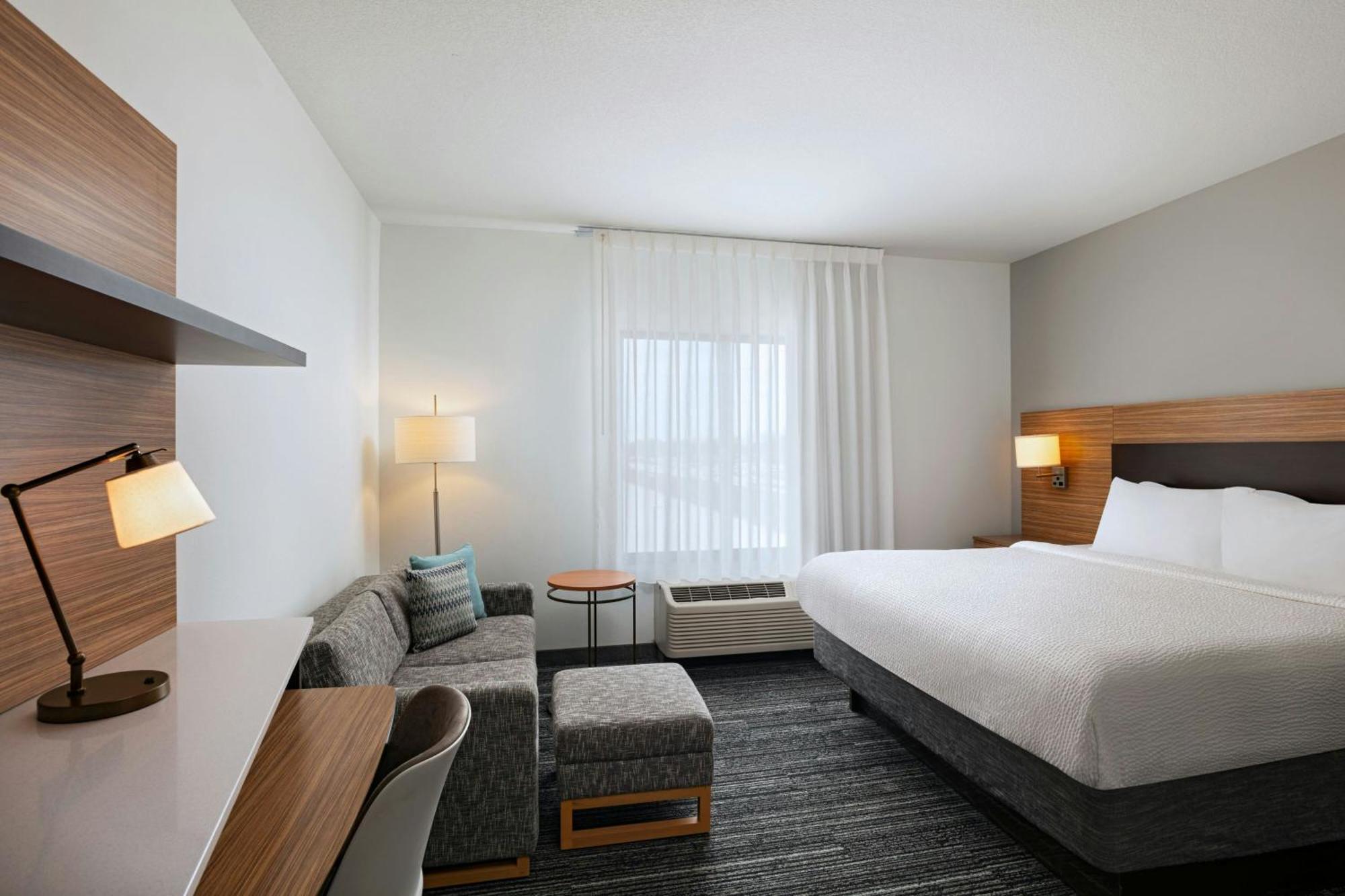 Towneplace Suites By Marriott Эймс Экстерьер фото